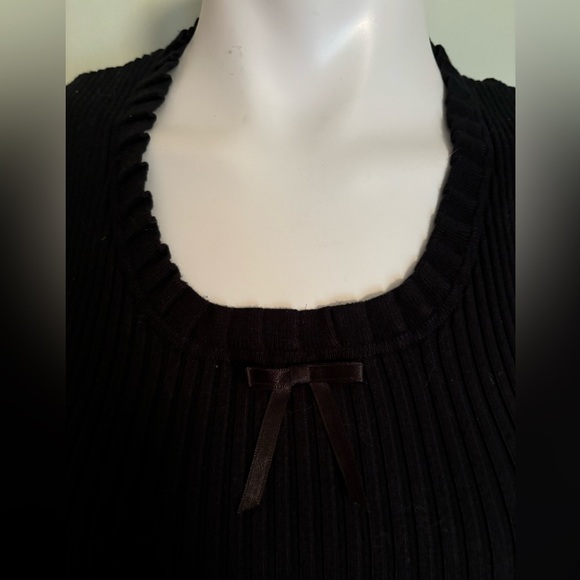 Medium Ribbed Knit Sleeveless Top- David Findlay - Picture 2 of 5